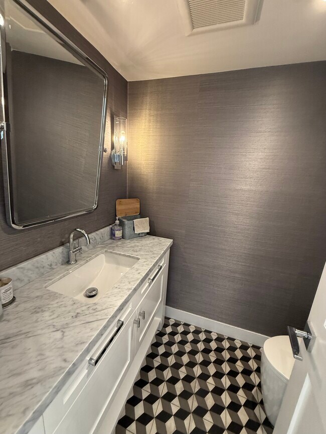 Baño de polvo - 8611 Burton Way