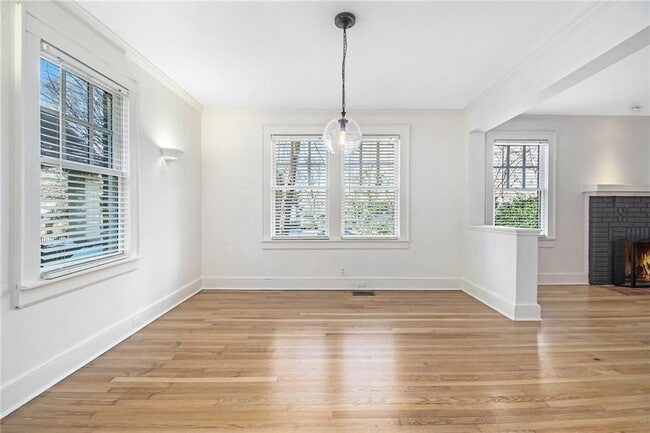 Foto del edificio - 476 Hemlock Cir SE