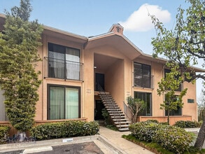 Building Photo - 4264 Sixth Ave