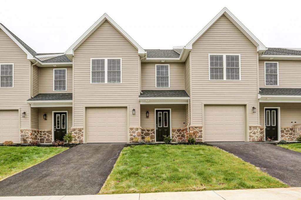 38 Brook Side Dr, Carlisle, PA 17013 House Rental in Carlisle, PA