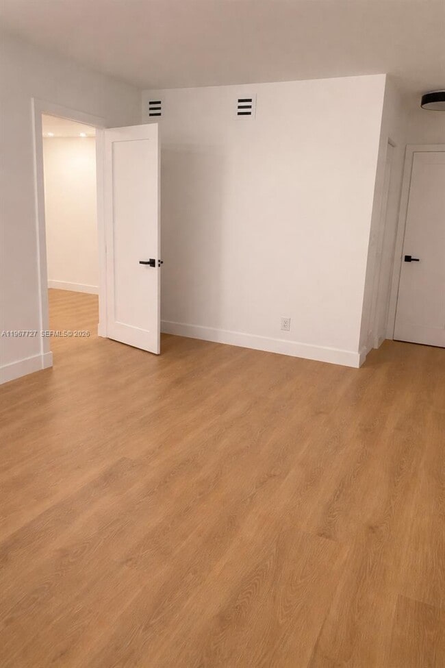 Building Photo - 2935 NE 163rd St