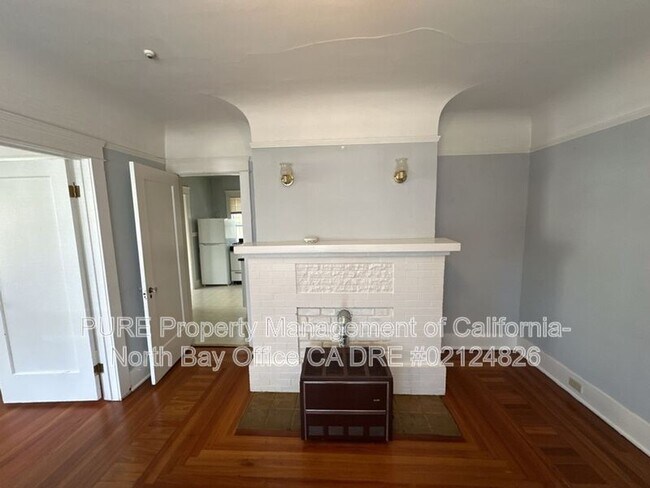 Building Photo - 422 Humboldt St