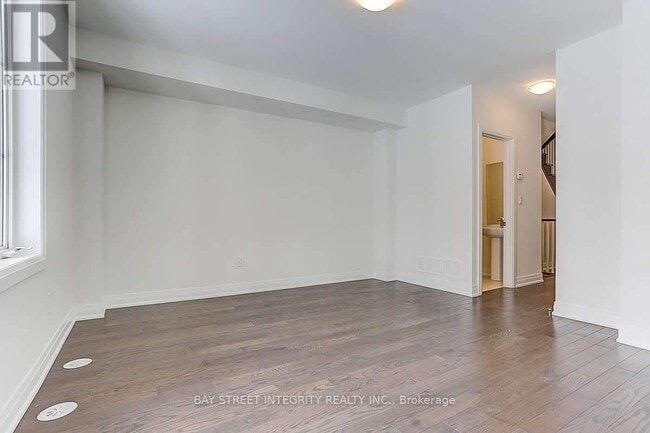 Building Photo - 509 New England Ct