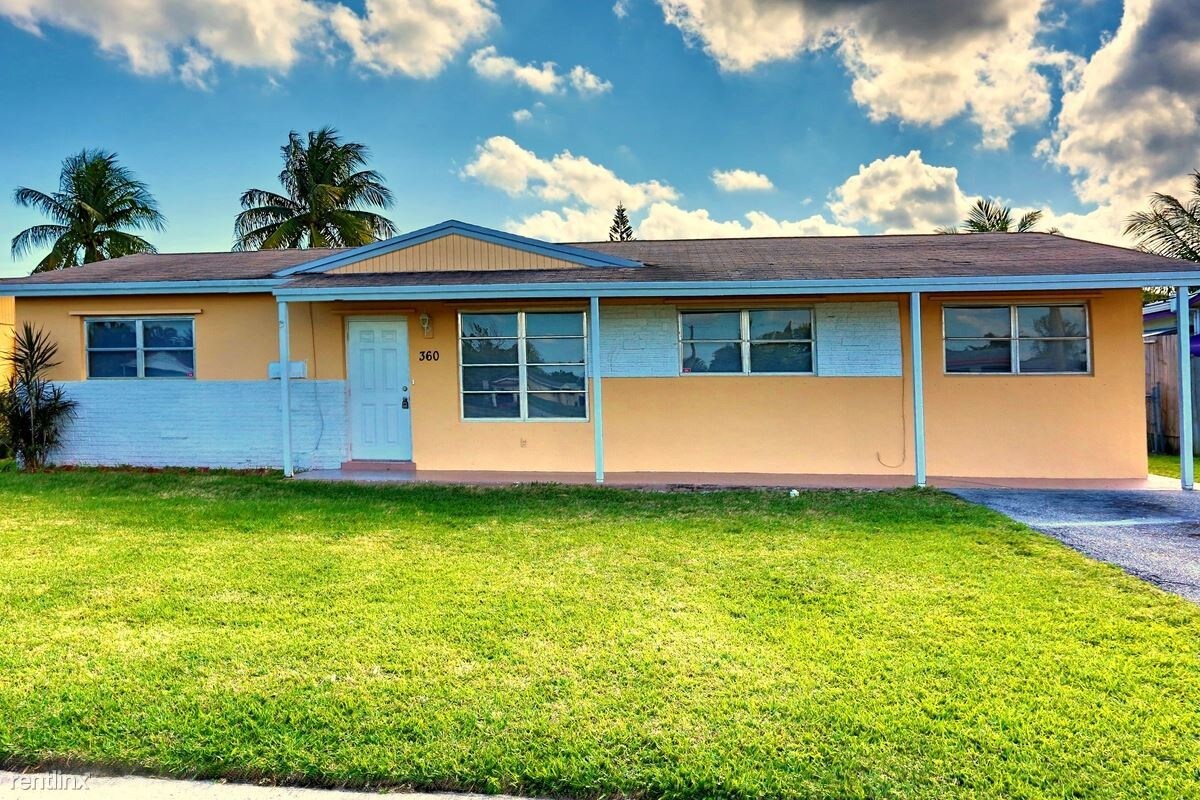 Primary Photo - 360 NW 40th Ter