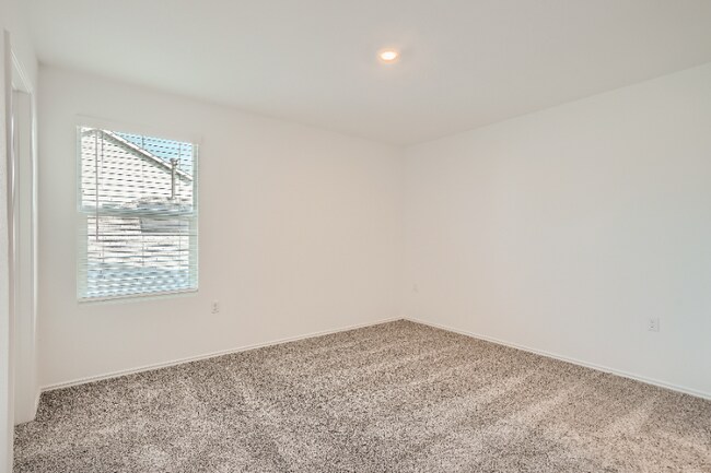 Building Photo - 2712 Shimsham Dr