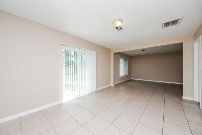 Building Photo - 1140 Windway Cir