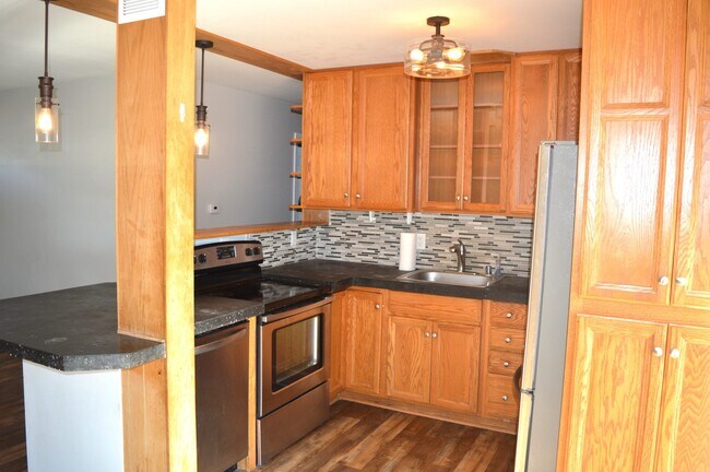 Foto del edificio - 2543 Chesapeake Dr