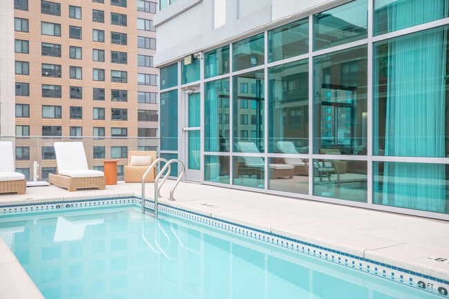 Building Photo - Summer House Apartments