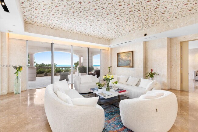 Foto del edificio - 7412 Fisher Island Dr