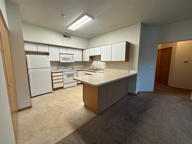 Building Photo - 2888 Coral Ct