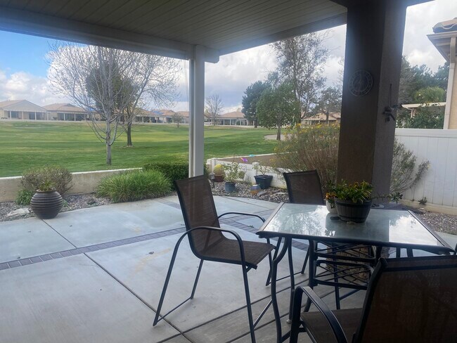 Foto del edificio - 481 Sandpiper St