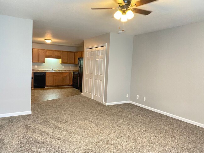 Foto del edificio - 109 Maureen Dr