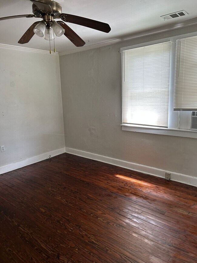 Foto del edificio - 1212 E 32nd St