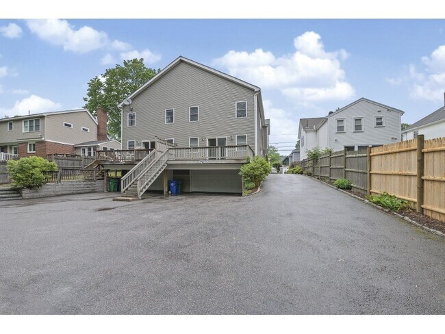 Foto del edificio - 154 Edinboro St