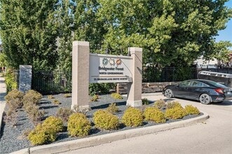 Building Photo - 25 Bridgeland Dr N