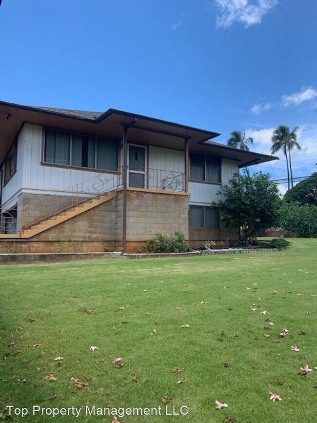 Building Photo - 99-052 Moanalua Rd