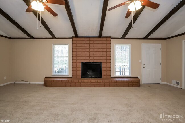 Foto del edificio - 2950 Robertswood Dr