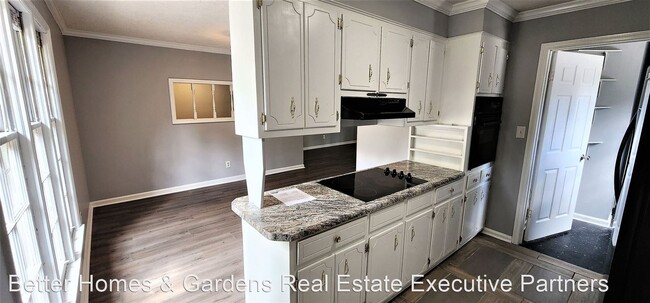 Building Photo - 3 br, 2 bath House - 3549 Woodlake Rd.