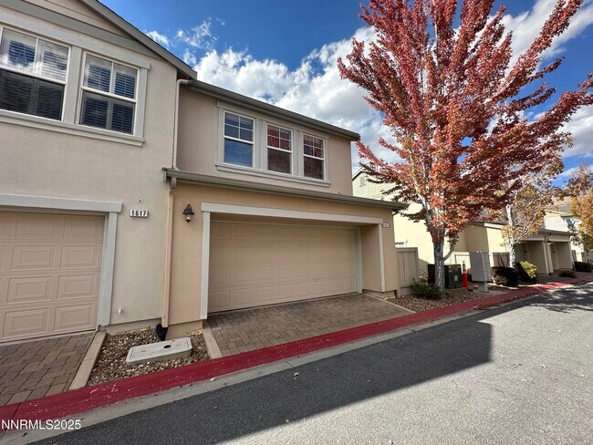 Building Photo - 1625 Clover Hill Trail