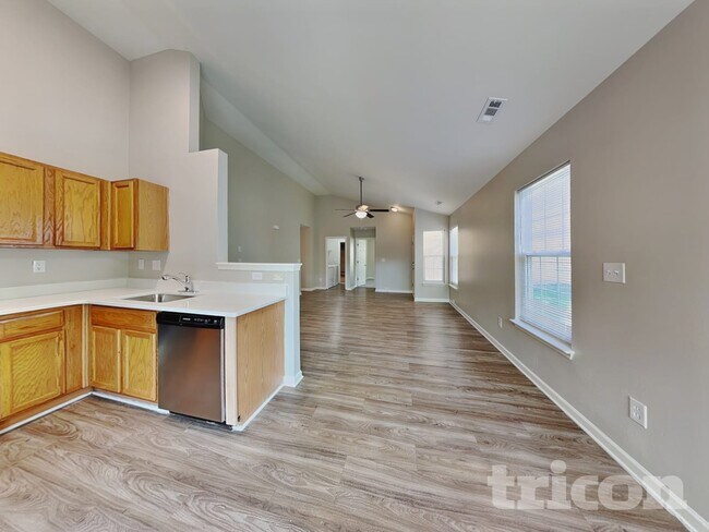 Foto del edificio - 8422 Wallace Glen Dr