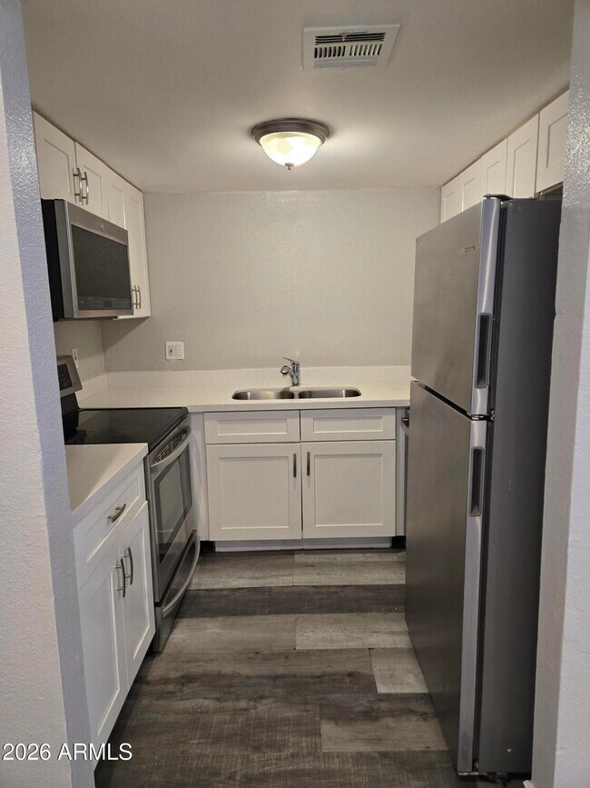 Foto del edificio - 2674 N 43rd Ave