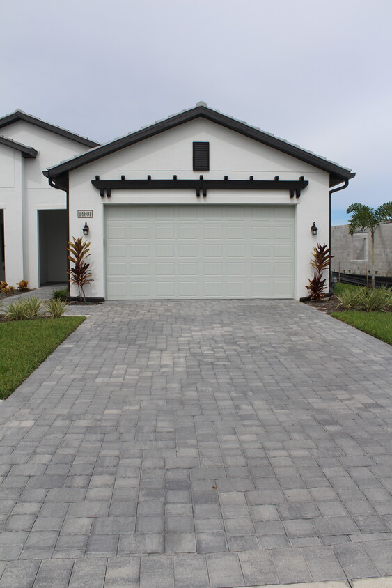 Front View - 14601 Kingfisher Loop