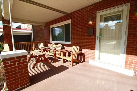 Front porch - 1432 McFarland Rd