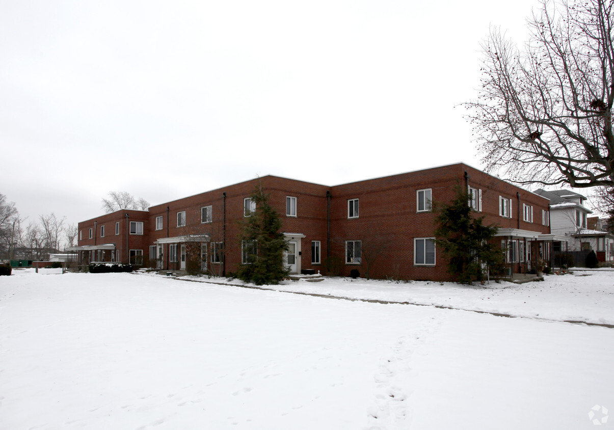 Building Photo - 1504-1530 Kenny Rd