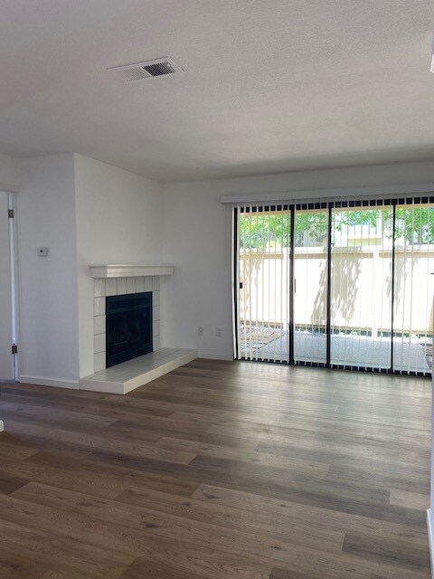 Foto del edificio - 1801 Woodlake Dr