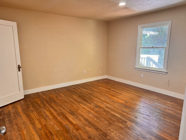 Foto del edificio - 415 124th St S