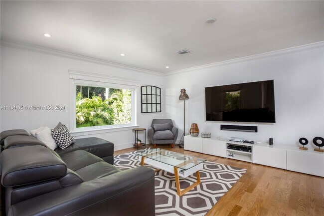 Photo - 52 Montilla Ave House