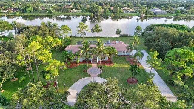 Building Photo - 8902 Estate Dr