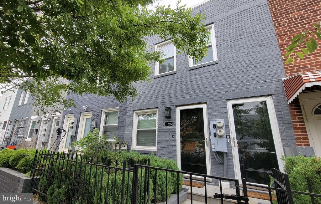 Foto principal - 1219 16th St NE