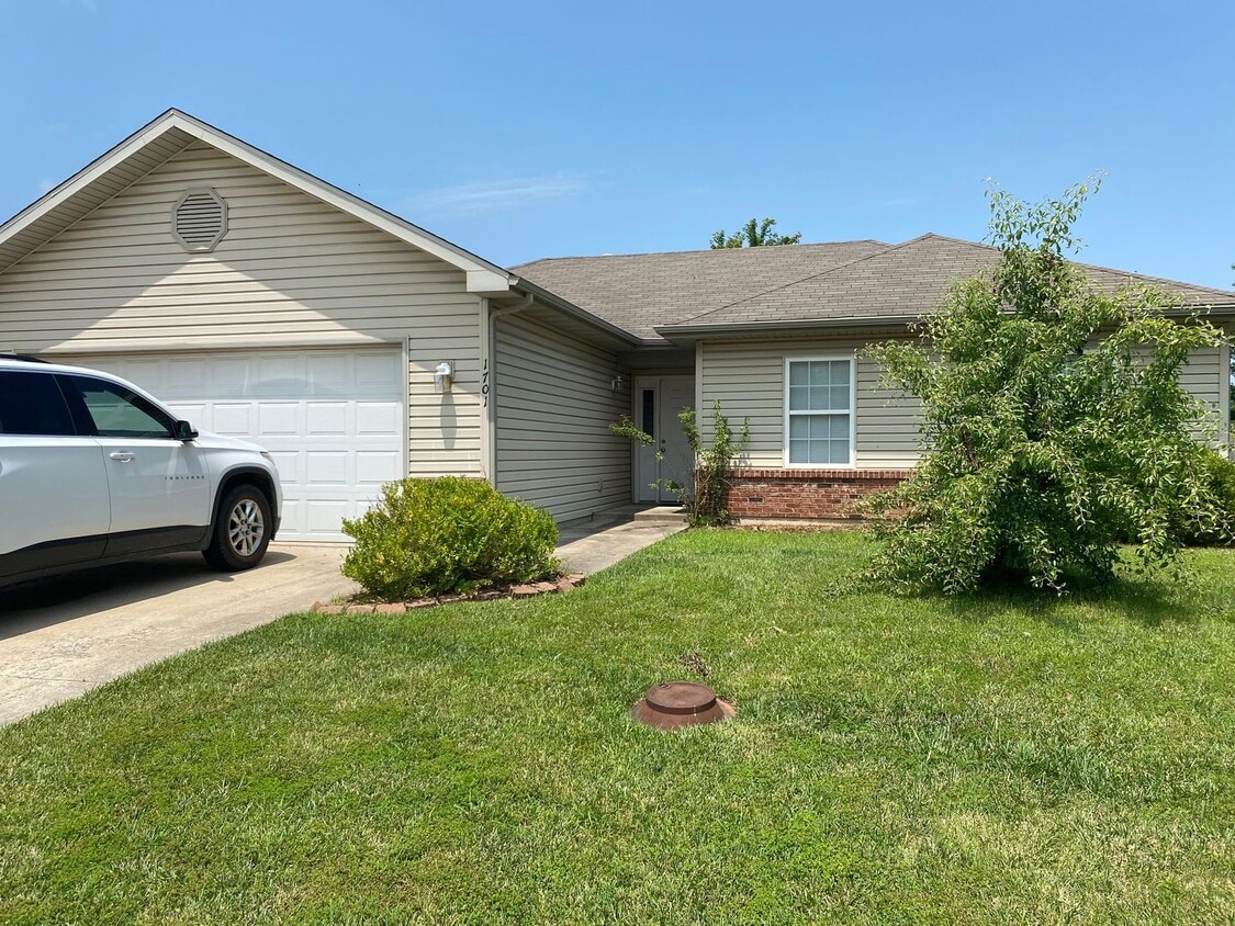 3 bedroom/2 bathroom single family home! ... - 3 bedroom/2 bathroom single family home!  ...