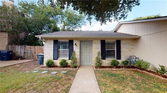 Foto del edificio - 3330 Bluestem Cir