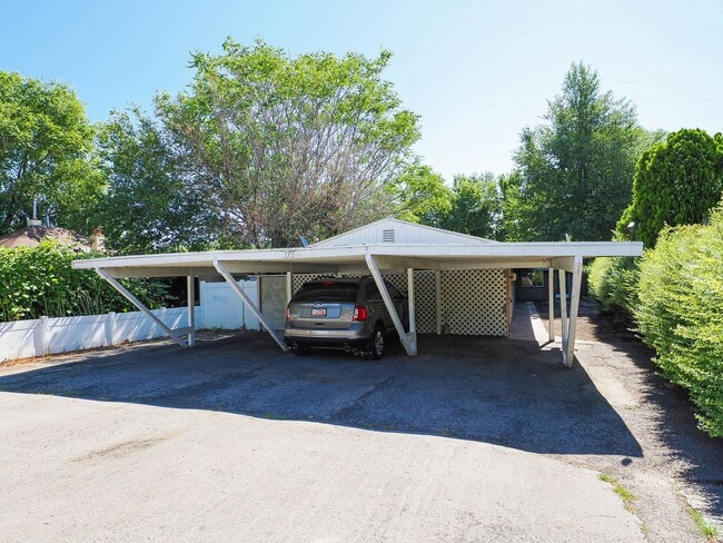 Building Photo - 3725 S 200 E