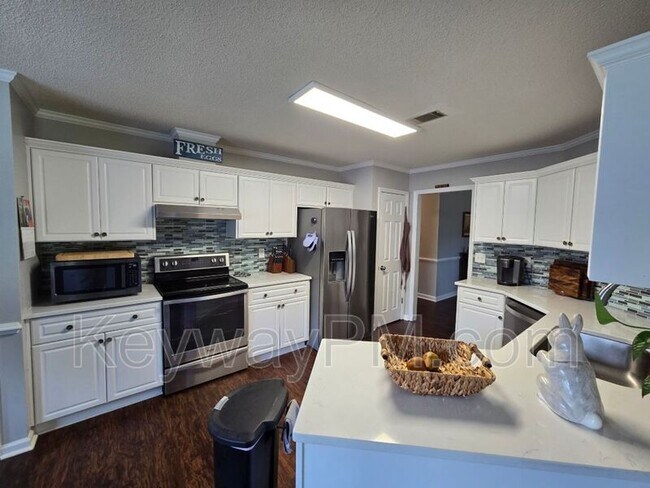 Foto del edificio - 4720 Waltons Cir