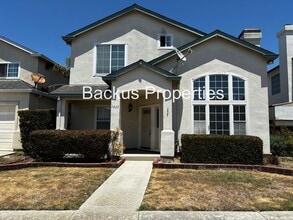 Building Photo - 1065 Kensington Way