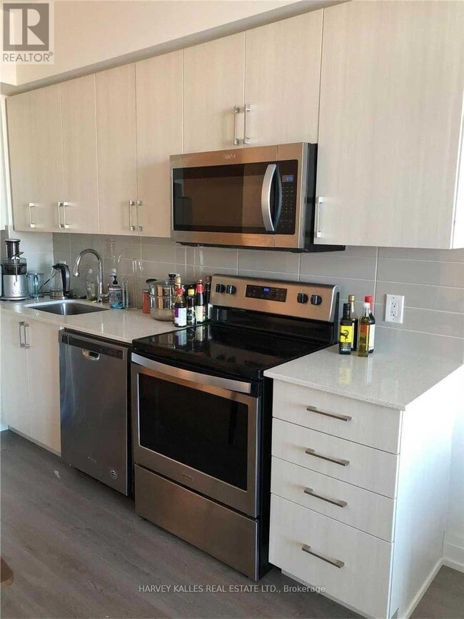 Photo du bâtiment - 591 Sheppard Ave E