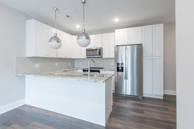 Interior Photo - Germantown Square