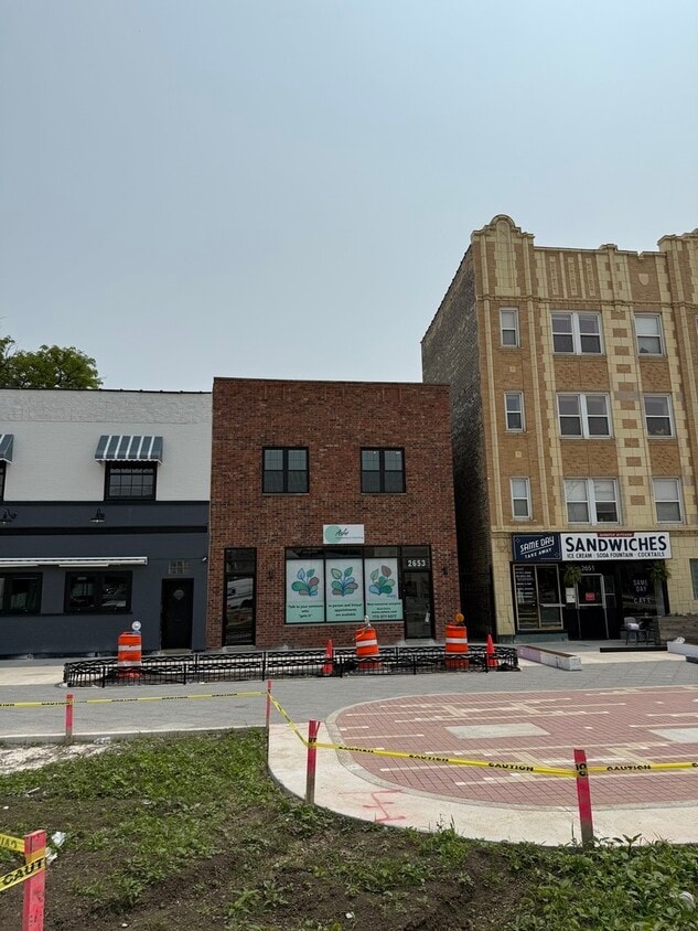 Primary Photo - 2653 N Kedzie Ave