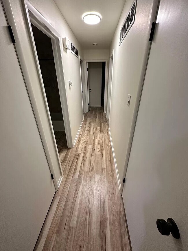 Foto del edificio - 641 Cottonwood Dr