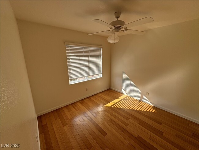Foto del edificio - 1745 Park Mesa Ln