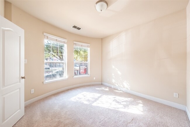 Building Photo - 2500 Rockbrook Dr