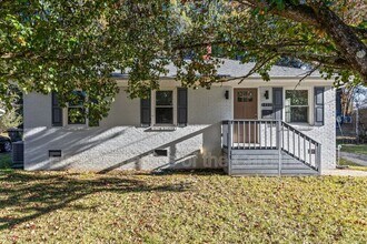 Building Photo - 1032 Barrow Ct