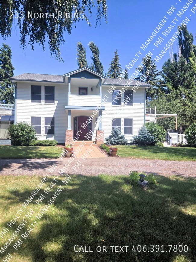 Building Photo - 233 N Riding