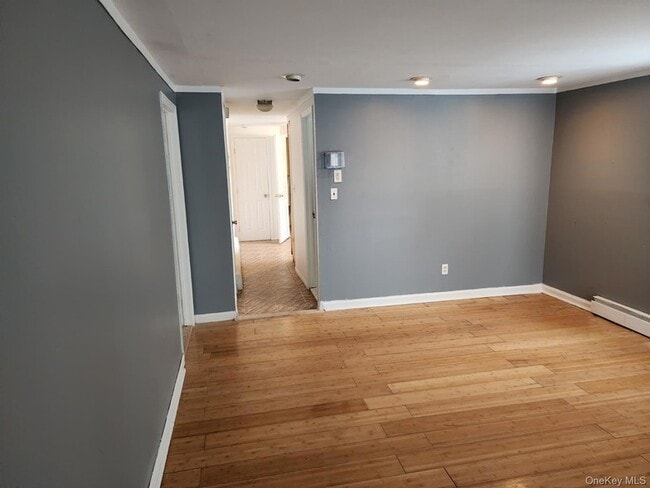 Photo - 1570 Kenneth Ave Apartment