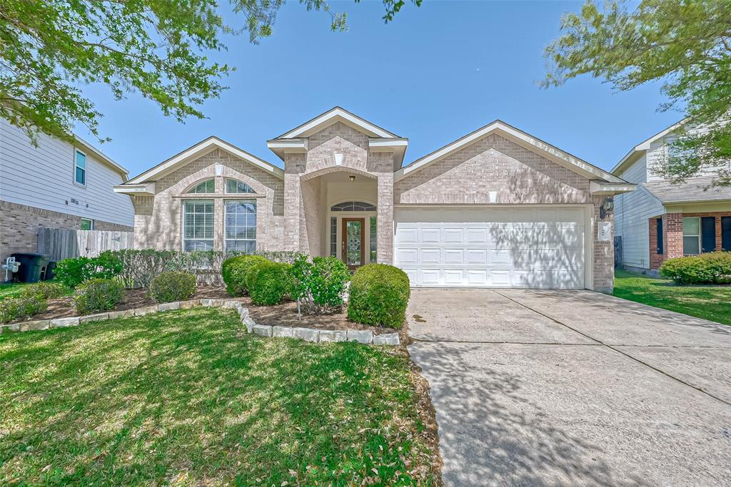 Foto principal - 6801 Arbor Hollow Ln