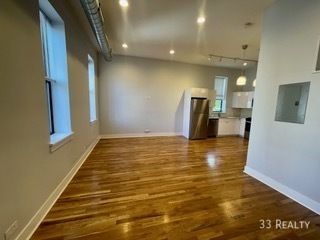 Building Photo - Stunning 2 bed 1 bath located in the heart...