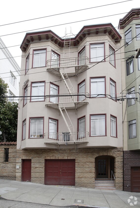 Building Photo - 1870 Washington St